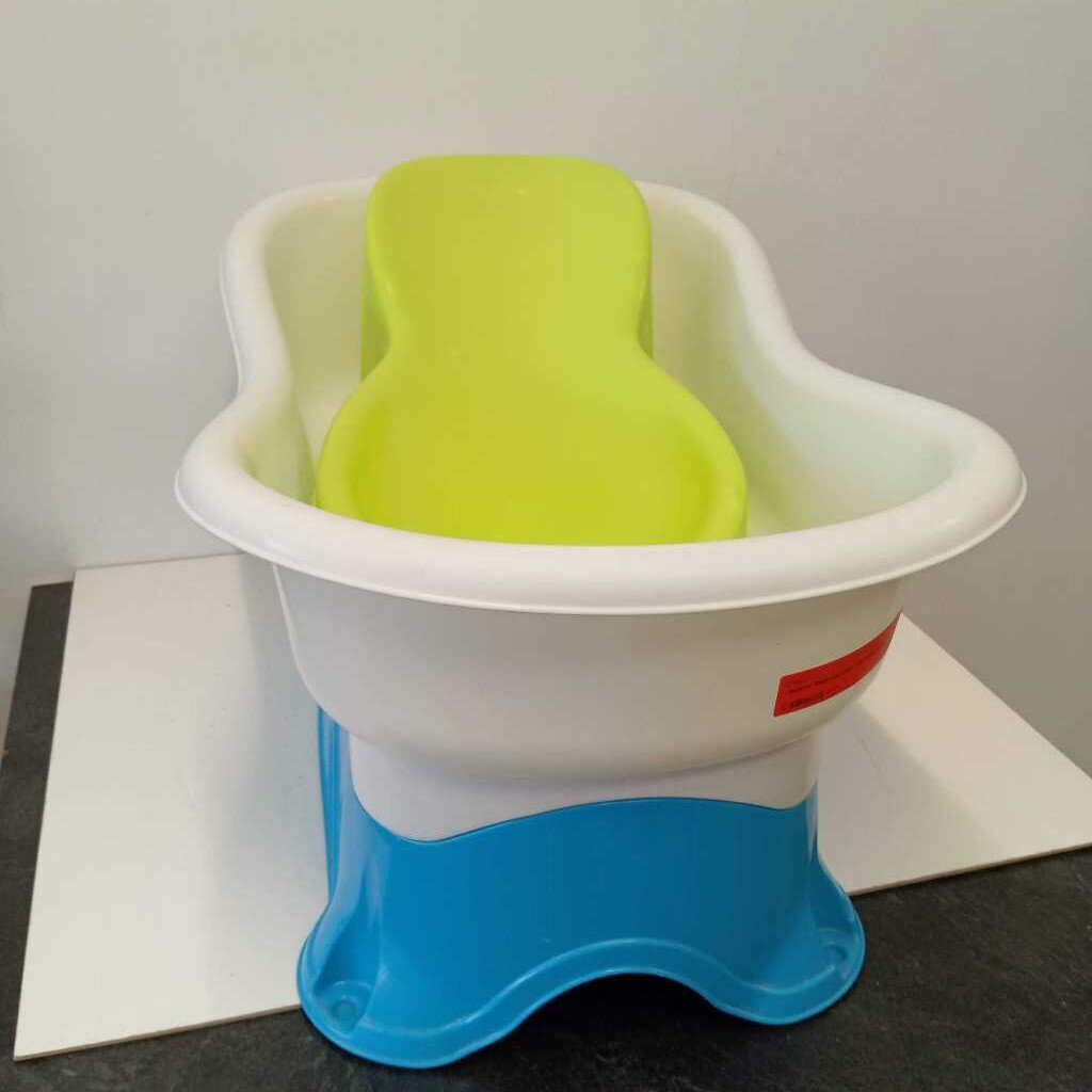 Baignoire Infant à la bonne hauteur