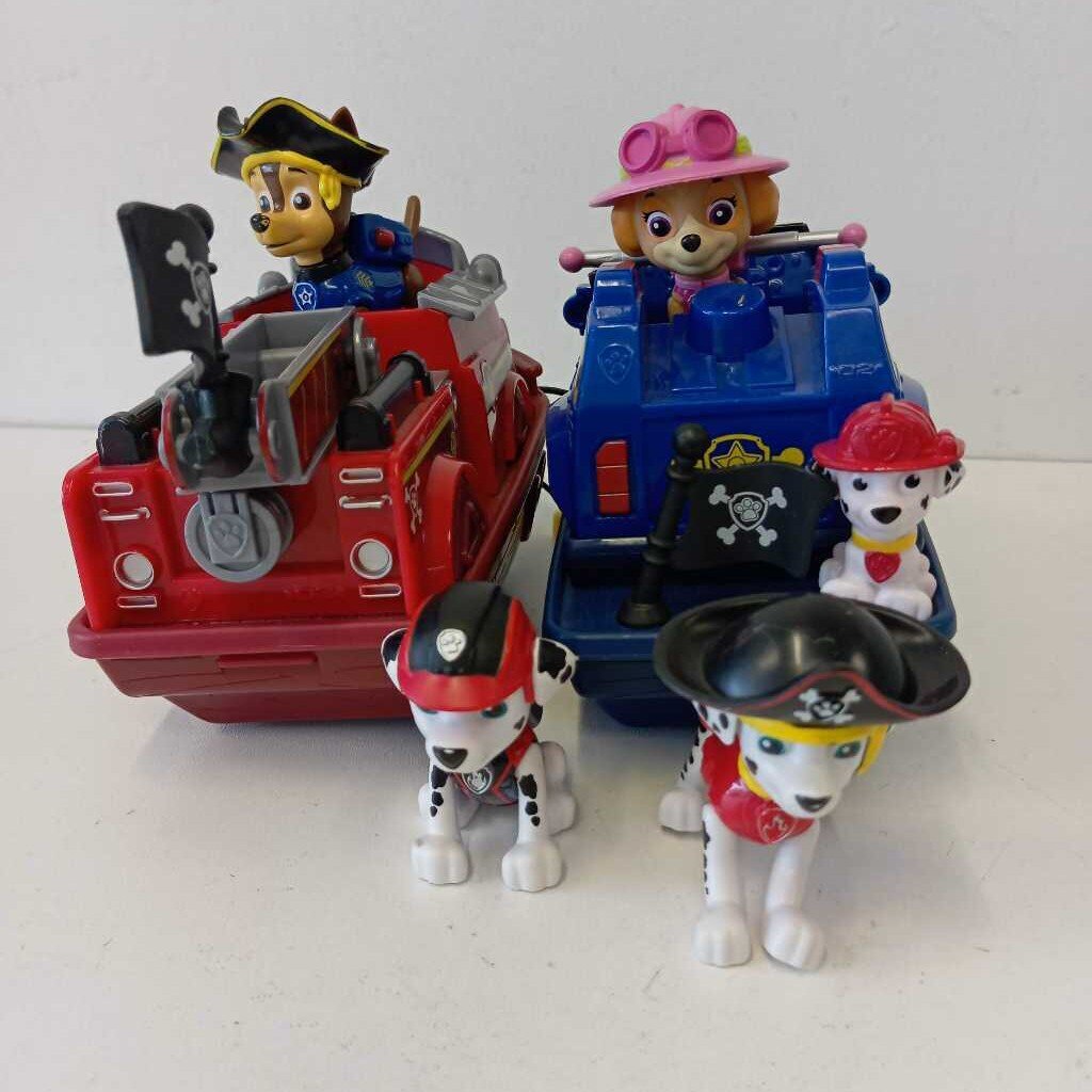 bateaux et figurines