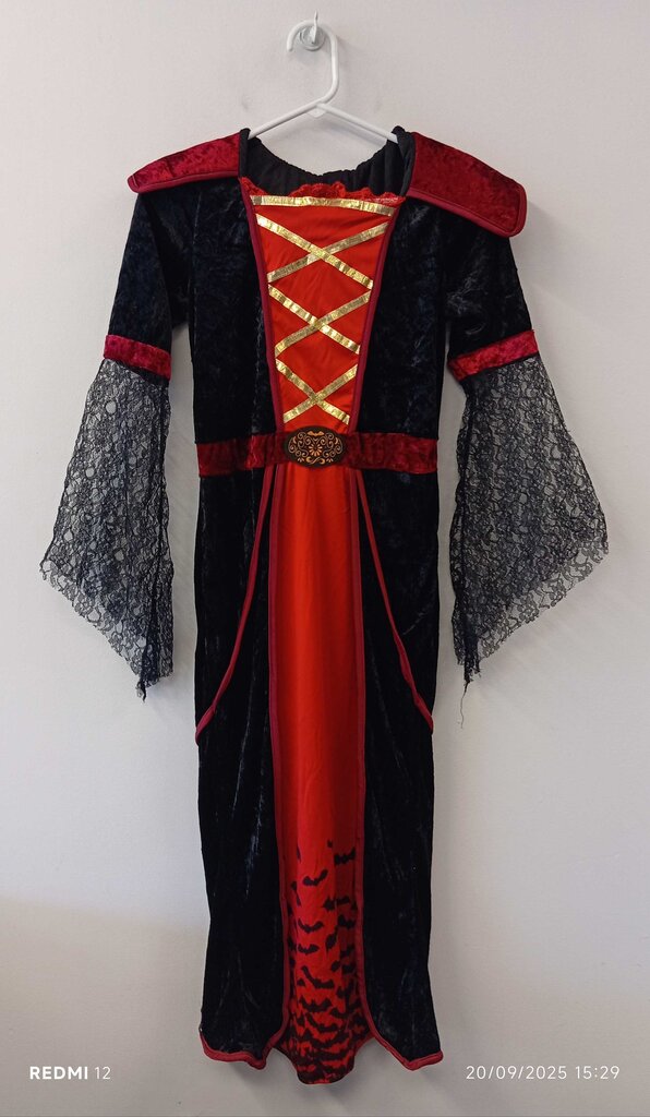 costume