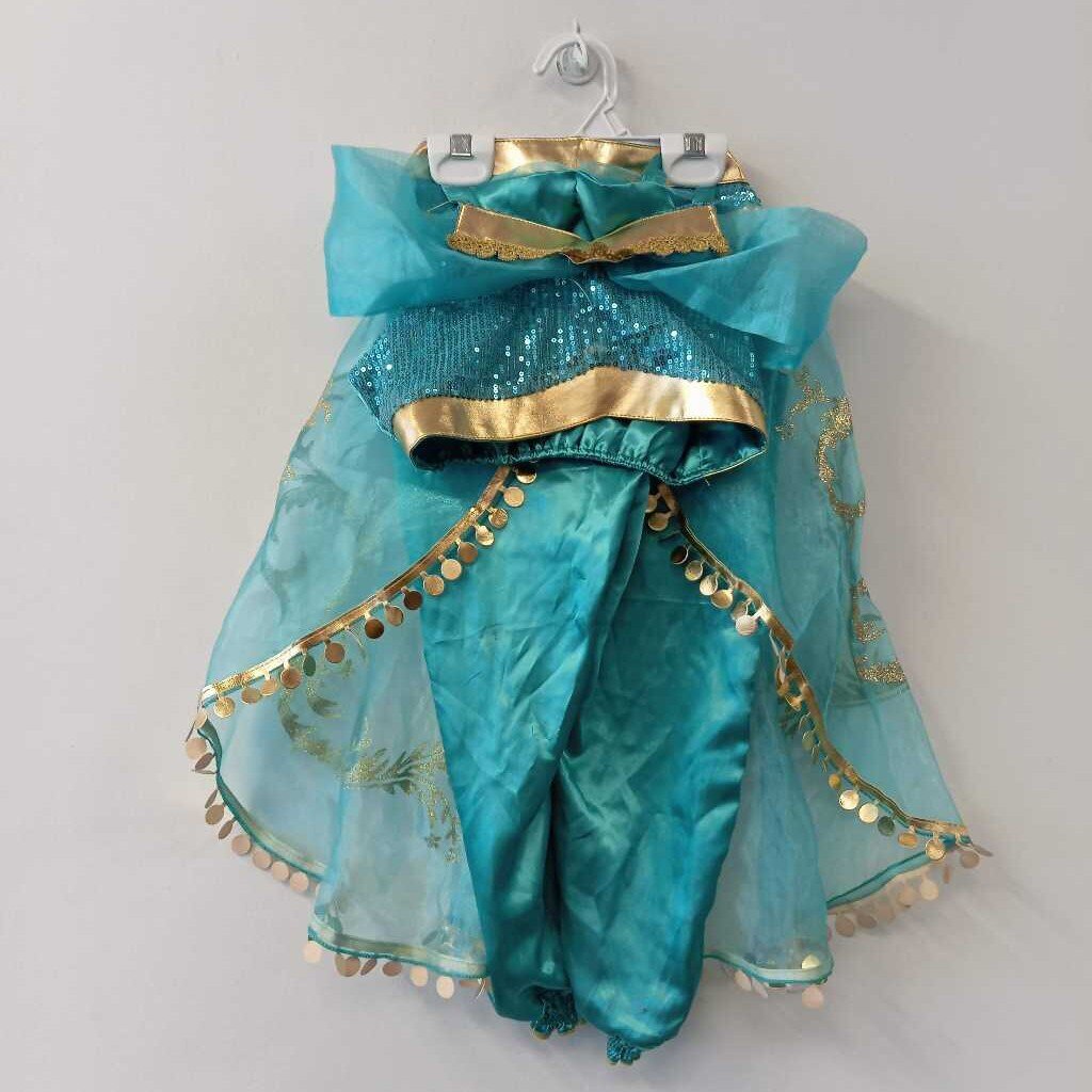 costume