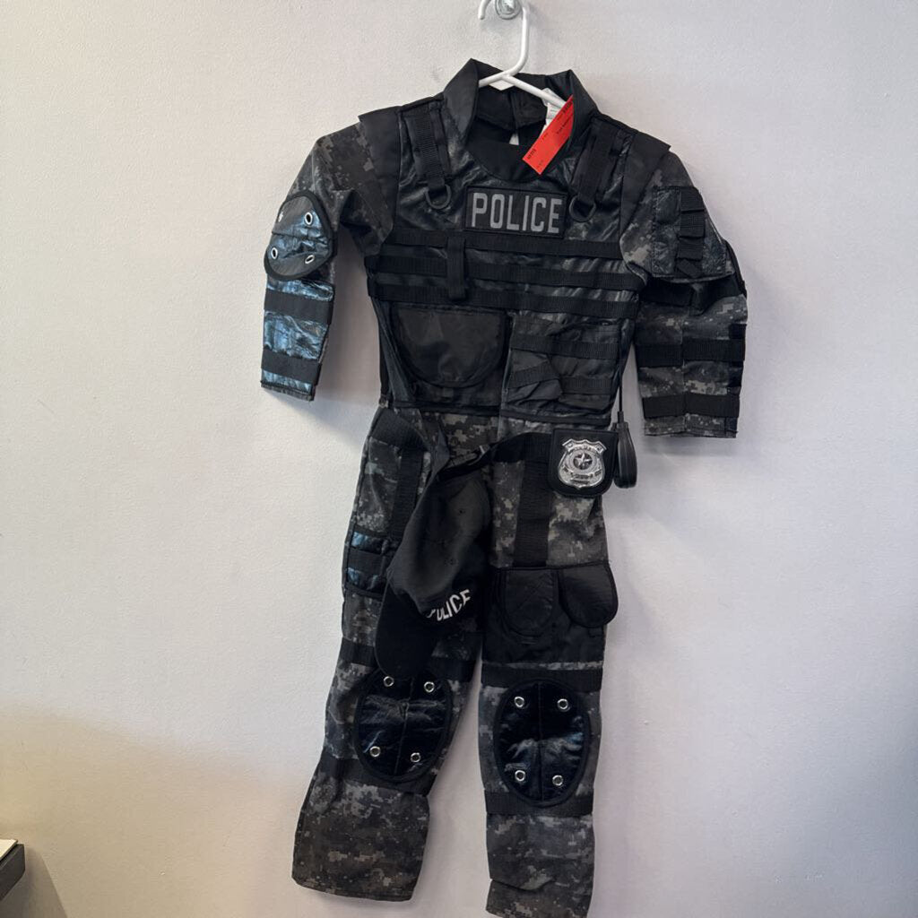 costume pol